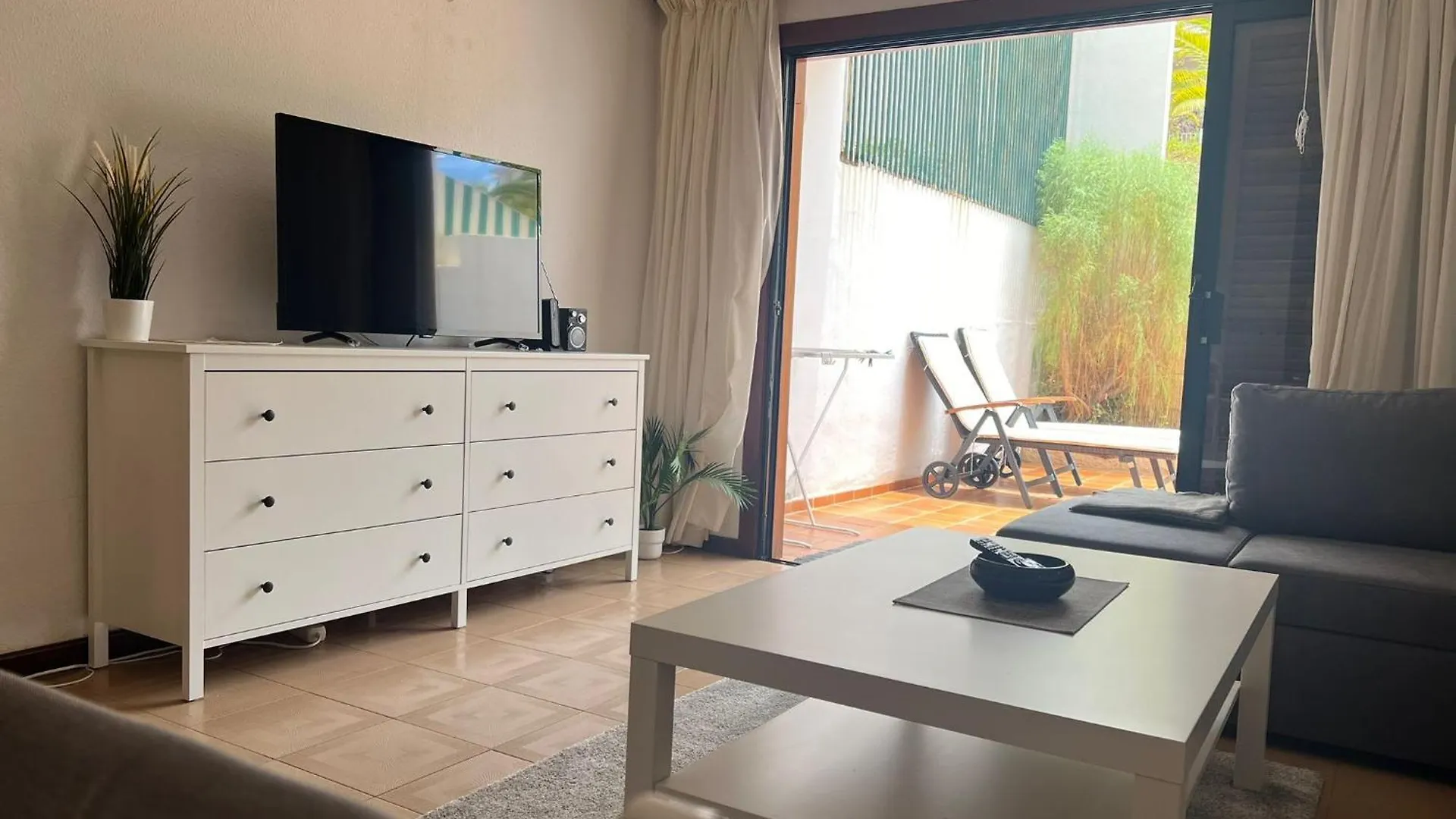Apartament Victoria Court II H118 - One Bed Los Cristianos  0*, Los Cristianos (Tenerife)